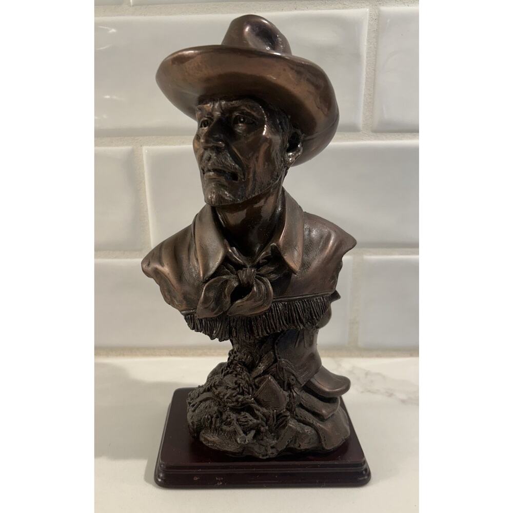 Vintage Cowboy Bust Americana Resin Sculpture 9”‎ Tall Wooden Base Faux Patina